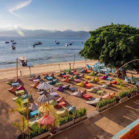 Gili Sands Hotel & Bar Гили Траванган Экстерьер фото