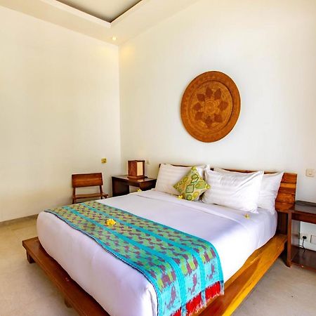 Gili Sands Hotel & Bar Гили Траванган Экстерьер фото