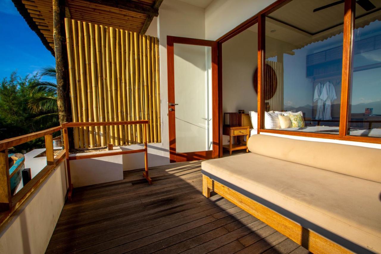 Gili Sands Hotel & Bar Гили Траванган Экстерьер фото